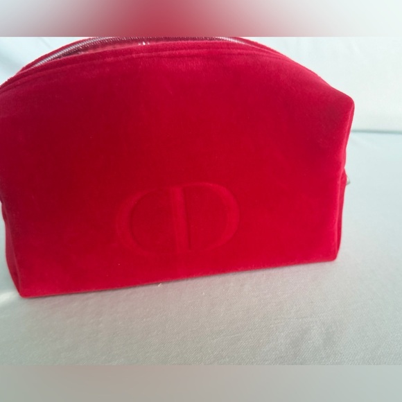 Dior Vibrant Red Velvet Cosmetic Bag - Picture 4 of 5